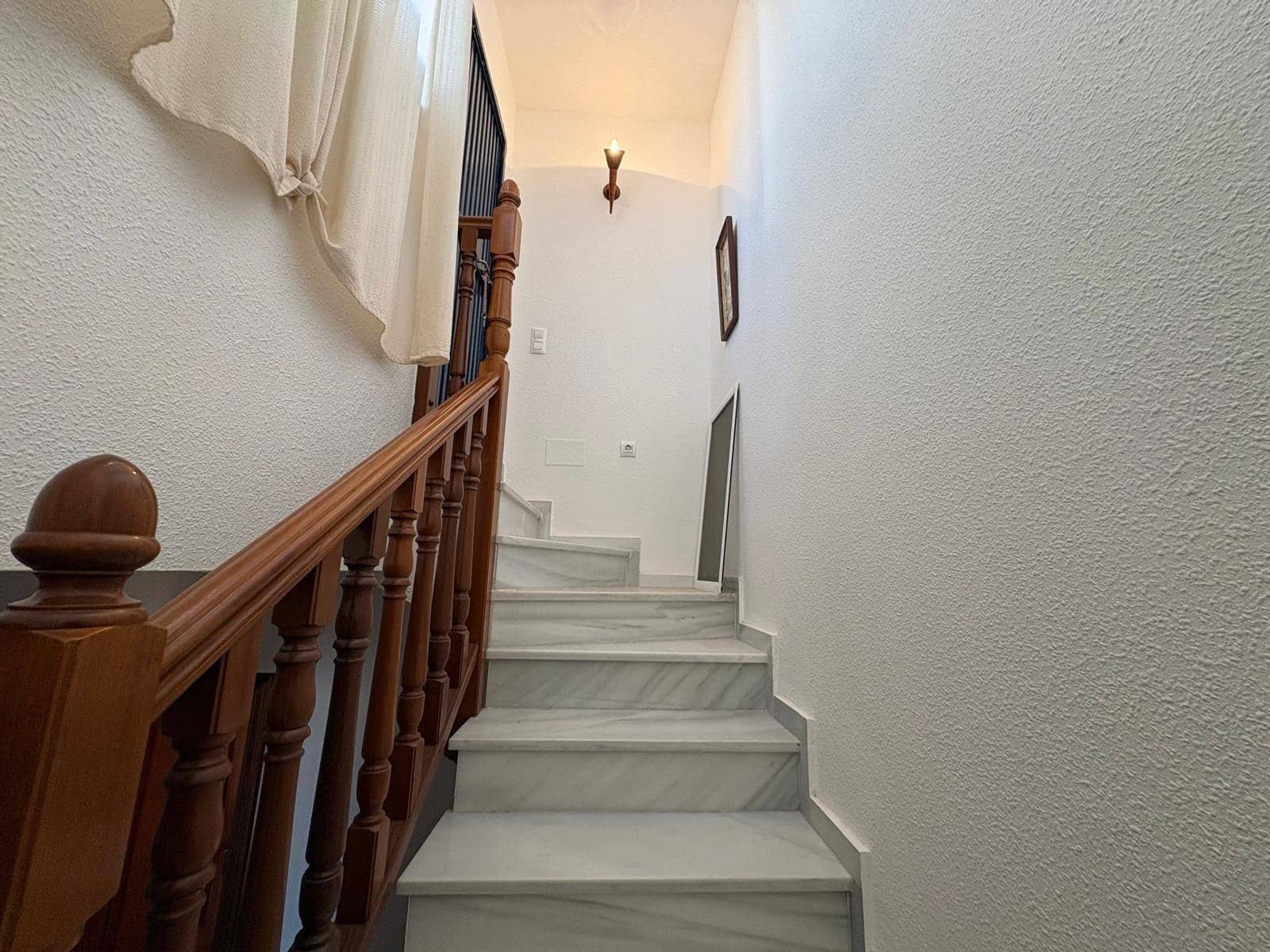 4 bedroom Apartment for sale in Roquetas de Mar with garage - € 250,000 (Ref: 9726758)