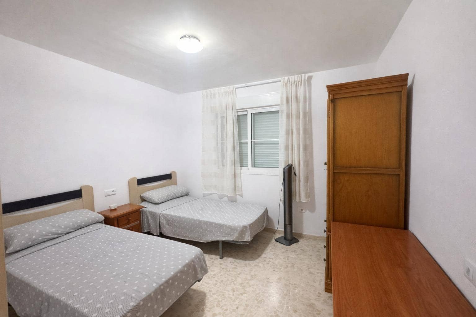 3 bedroom Flat for rent in Roquetas de Mar with garage - € 700 (Ref: 9729344)