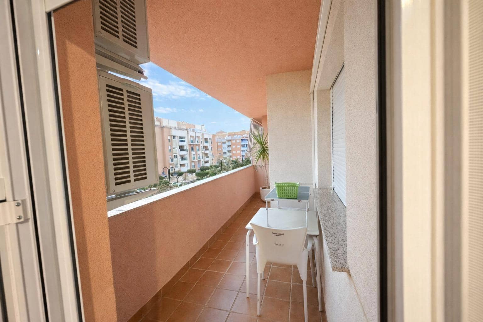 3 bedroom Flat for rent in Roquetas de Mar with garage - € 700 (Ref: 9729344)