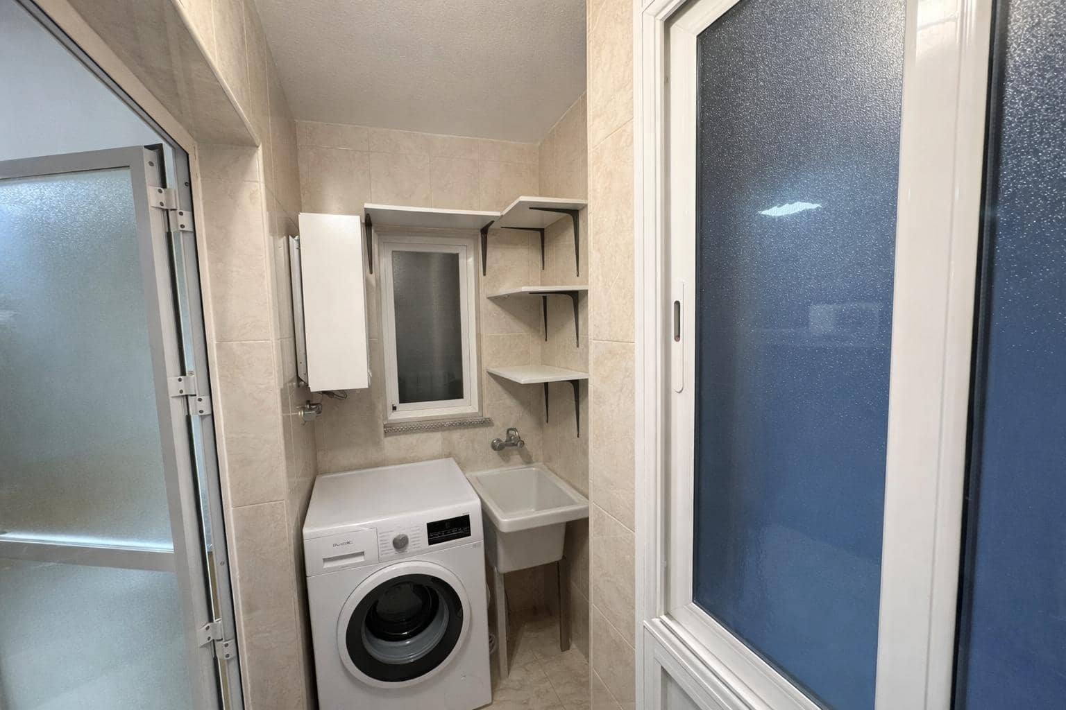 3 bedroom Flat for rent in Roquetas de Mar with garage - € 700 (Ref: 9729344)