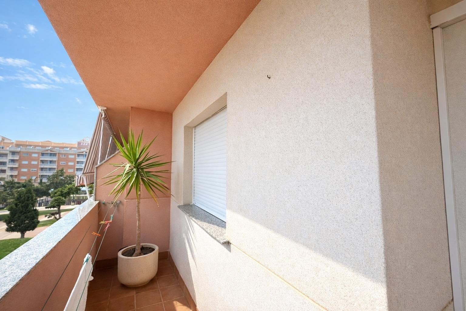 3 bedroom Flat for rent in Roquetas de Mar with garage - € 700 (Ref: 9729344)