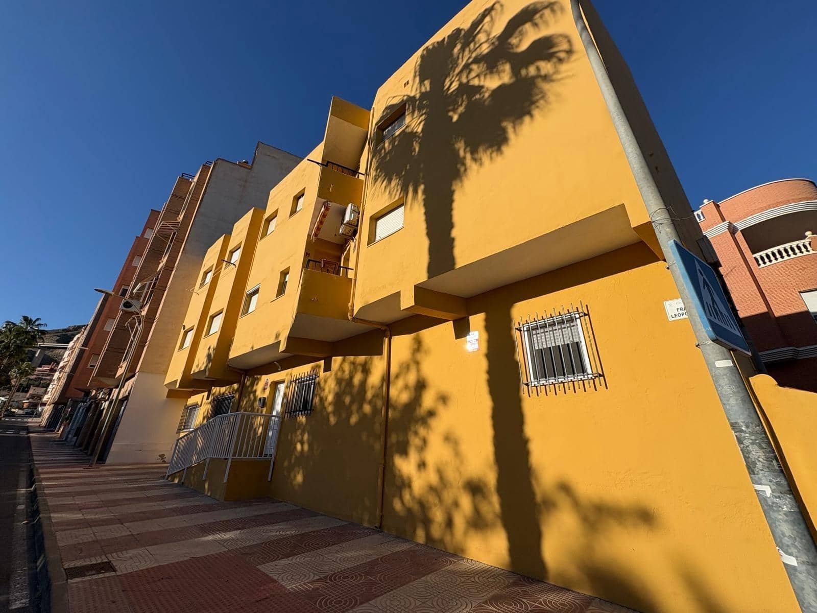 2 bedroom Flat for sale in Aguadulce (Almeria) - € 149,000 (Ref: 9735677)