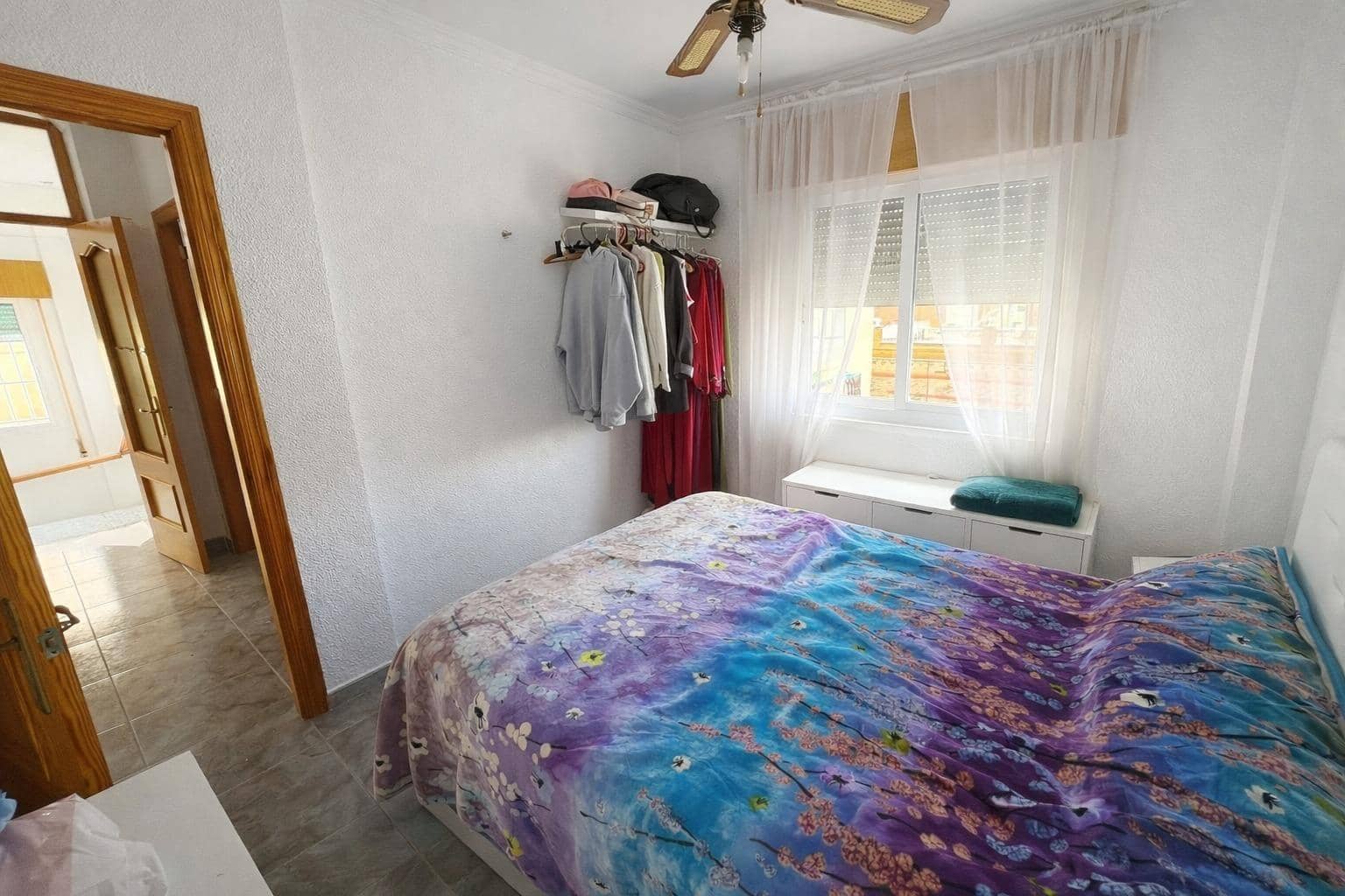 6 bedroom Apartment for sale in Roquetas de Mar - € 250,000 (Ref: 9735678)