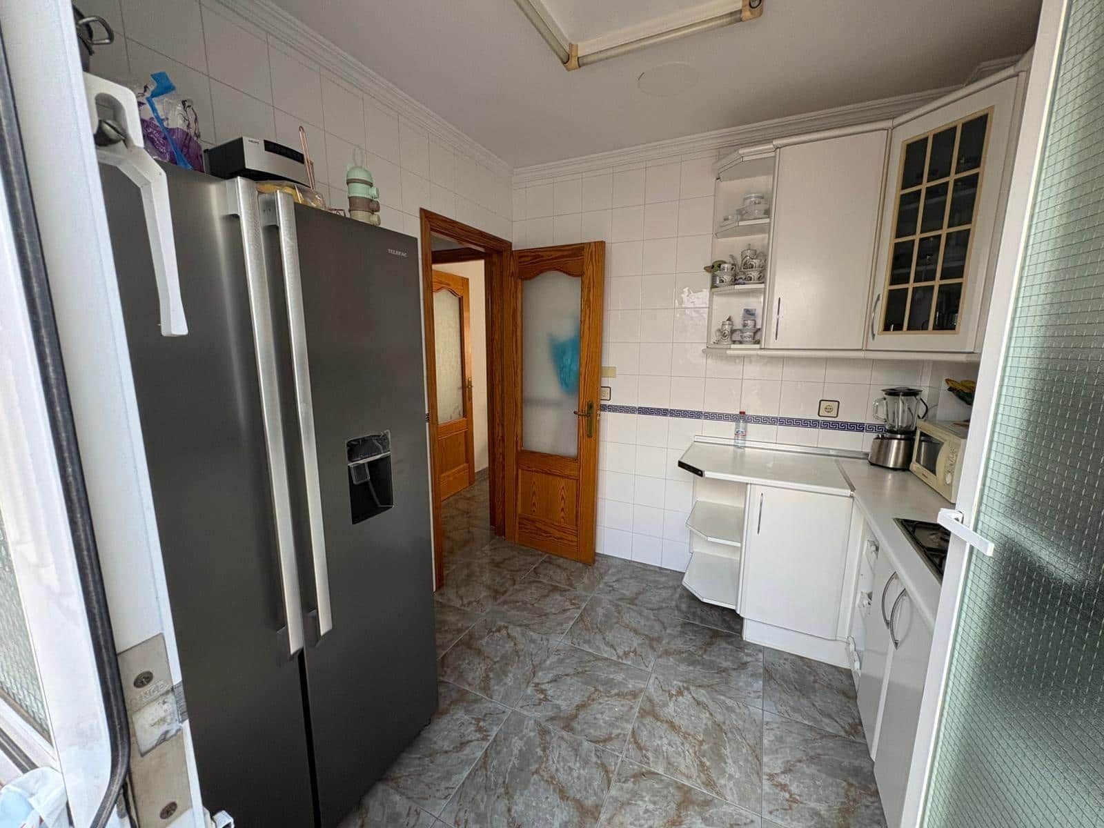 6 bedroom Apartment for sale in Roquetas de Mar - € 250,000 (Ref: 9735678)