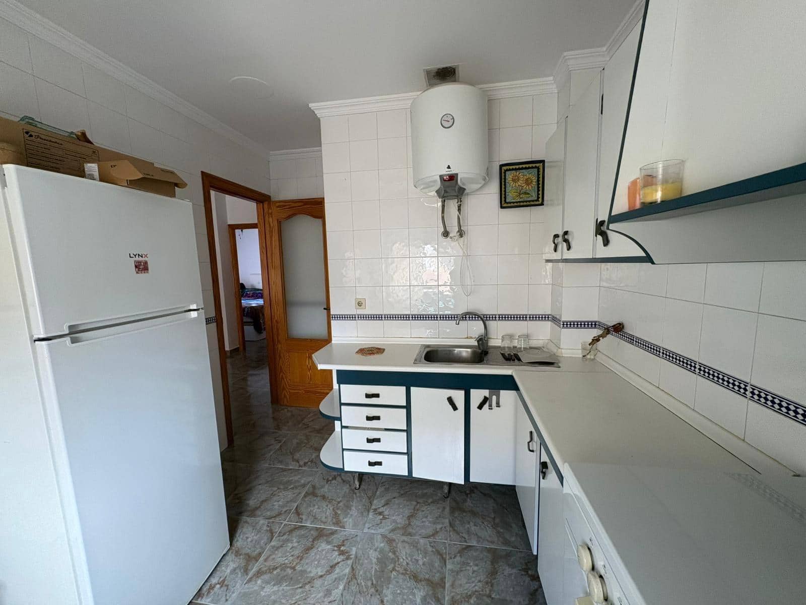 6 bedroom Apartment for sale in Roquetas de Mar - € 250,000 (Ref: 9735678)