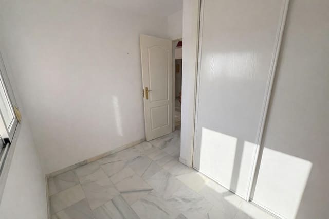 Ático de 3 habitaciones en Roquetas de Mar en venta con garaje - 165.000 € (Ref: 9738930)