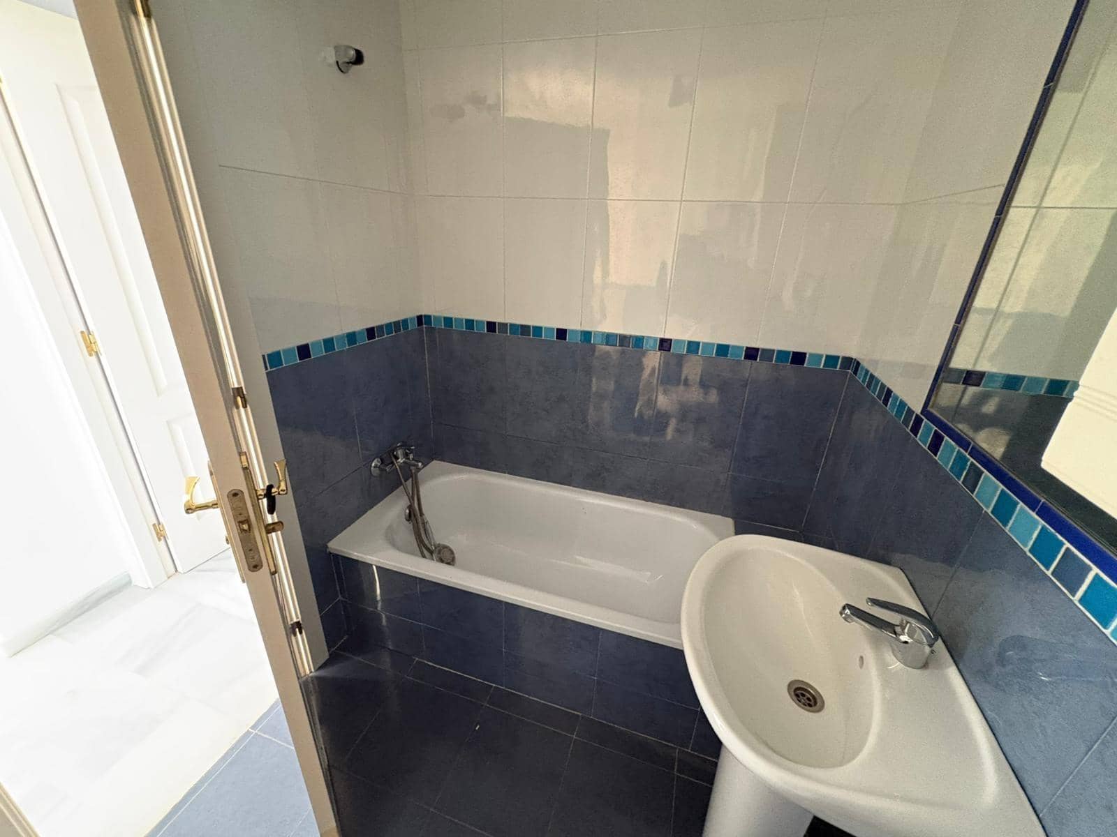 Ático de 3 habitaciones en Roquetas de Mar en venta con garaje - 165.000 € (Ref: 9738930)