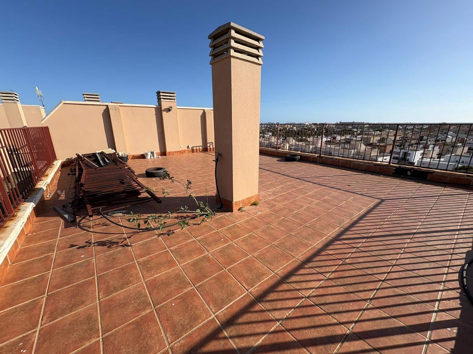 Ático de 3 habitaciones en Roquetas de Mar en venta con garaje - 165.000 € (Ref: 9738930)
