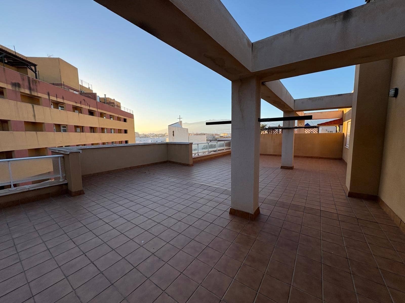 2 soverom Leilighet til salgs i Roquetas de Mar med garasje - € 169 900 (Ref: 9738931)