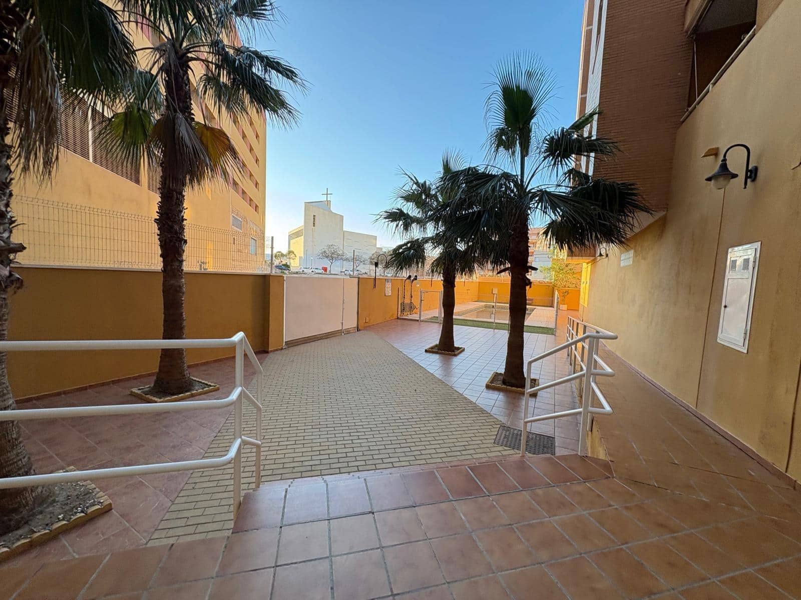 2 soverom Leilighet til salgs i Roquetas de Mar med garasje - € 169 900 (Ref: 9738931)