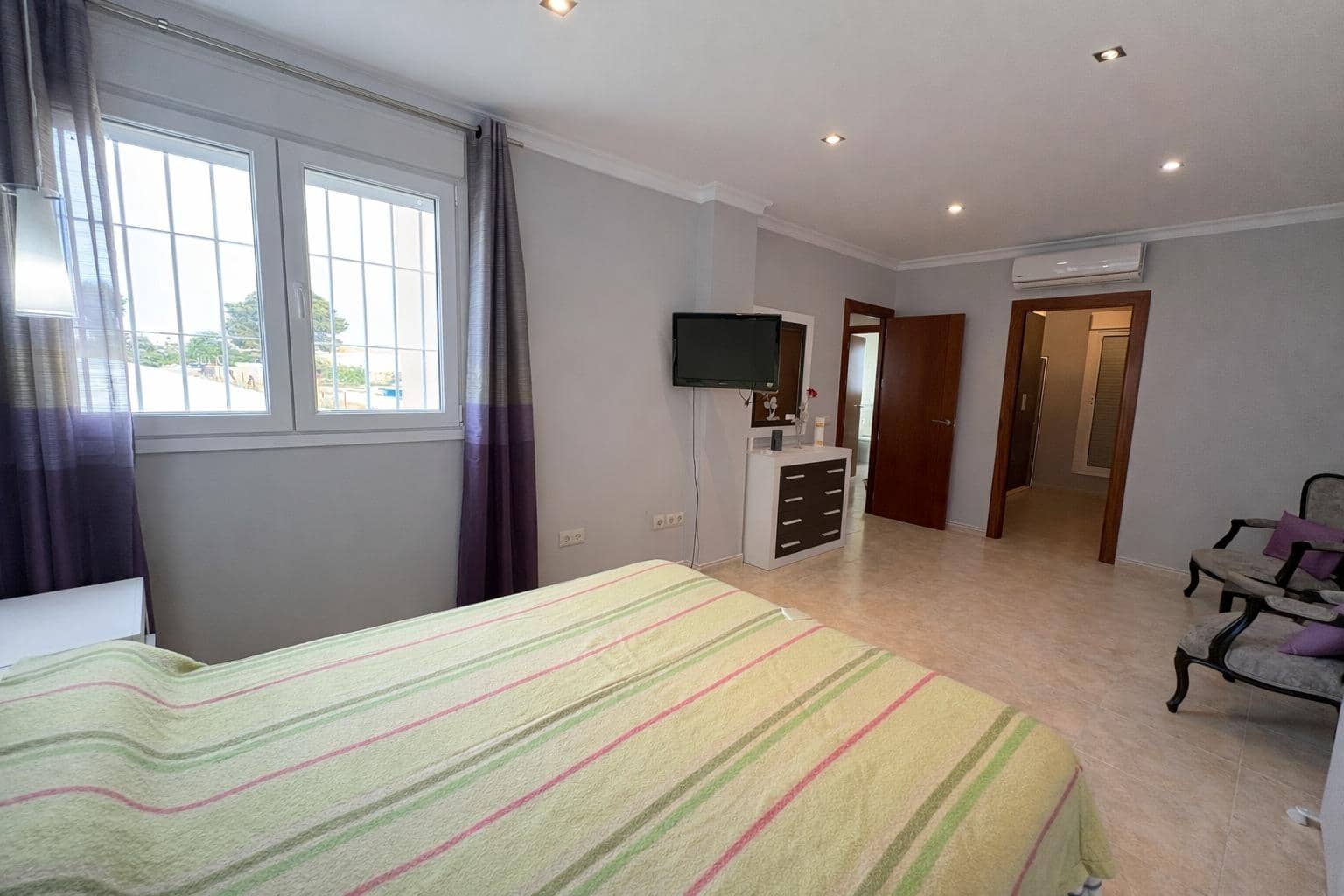 4 soverom Rekkehus til salgs i Roquetas de Mar med garasje - € 210 000 (Ref: 9752146)