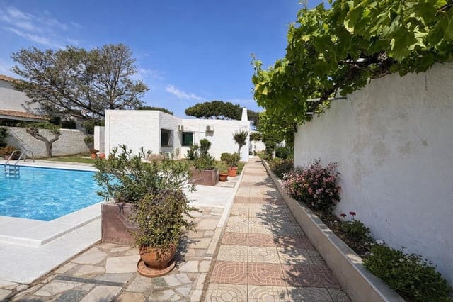 7 Zimmer Villa zu verkaufen in Roquetas de Mar mit Pool Garage - 500.000 € (Ref: 9755826)