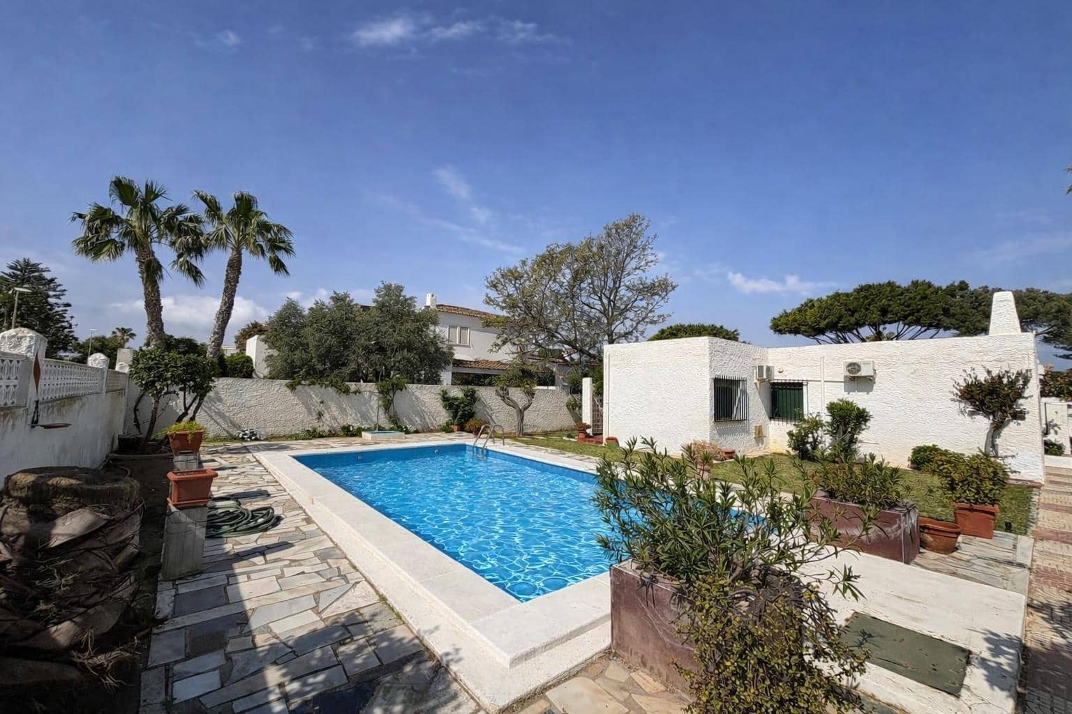 7 camera da letto Villa in vendita in Roquetas de Mar con piscina garage - 500.000 € (Rif: 9755826)