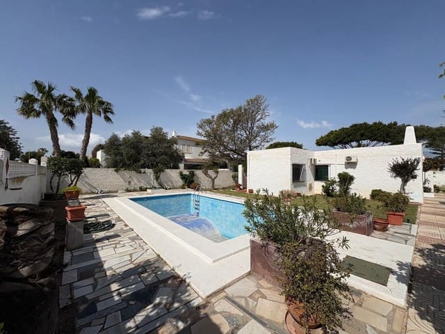 7 Zimmer Villa zu verkaufen in Roquetas de Mar mit Pool Garage - 500.000 € (Ref: 9755826)