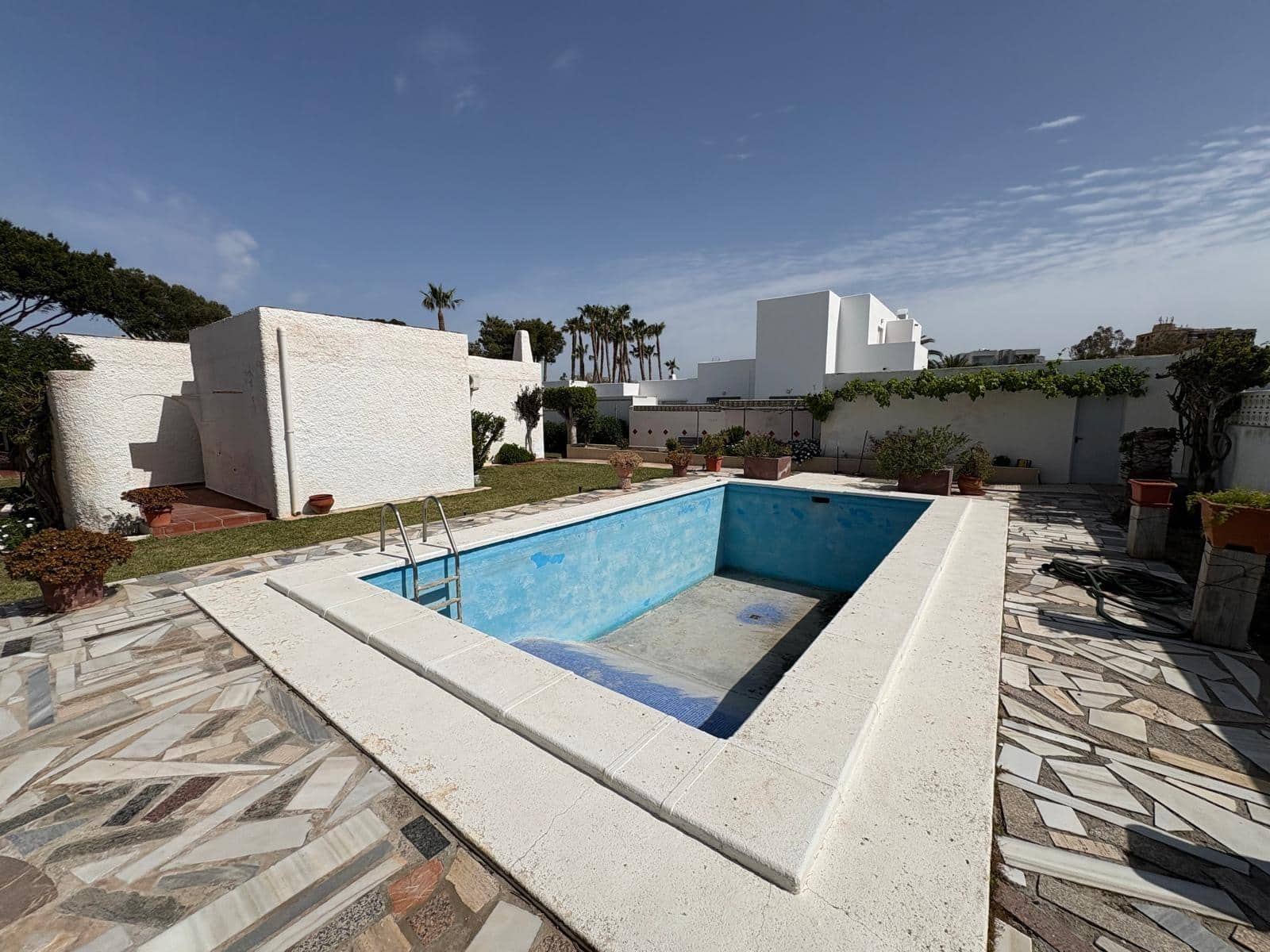 7 camera da letto Villa in vendita in Roquetas de Mar con piscina garage - 500.000 € (Rif: 9755826)