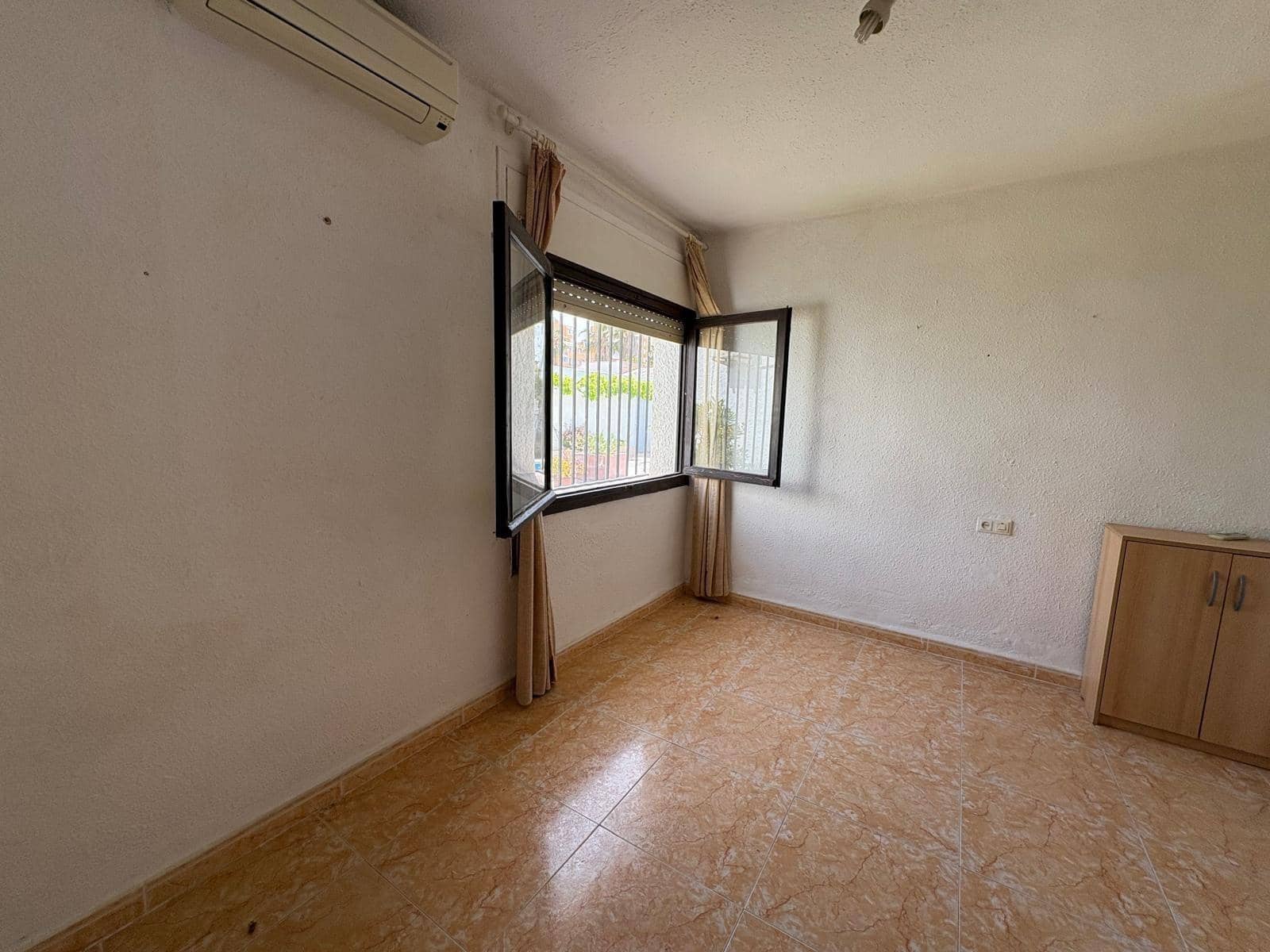 7 camera da letto Villa in vendita in Roquetas de Mar con piscina garage - 500.000 € (Rif: 9755826)