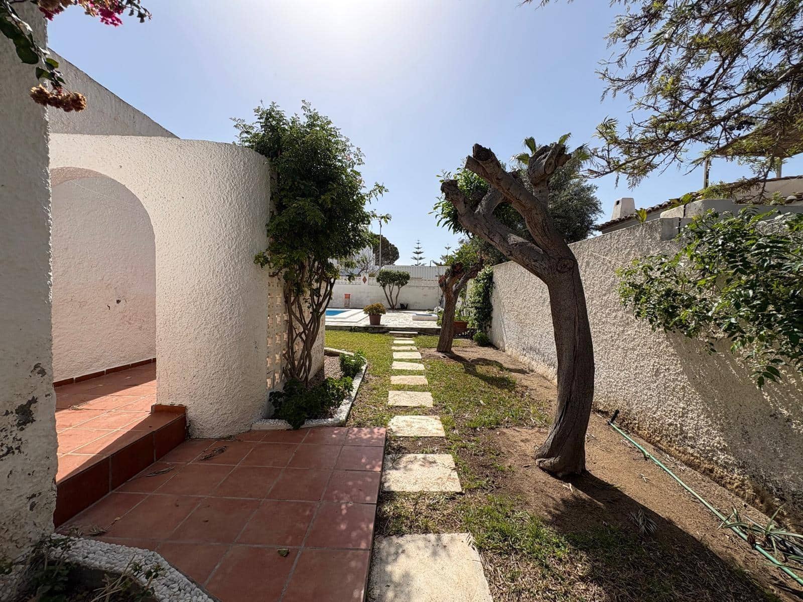 7 camera da letto Villa in vendita in Roquetas de Mar con piscina garage - 500.000 € (Rif: 9755826)