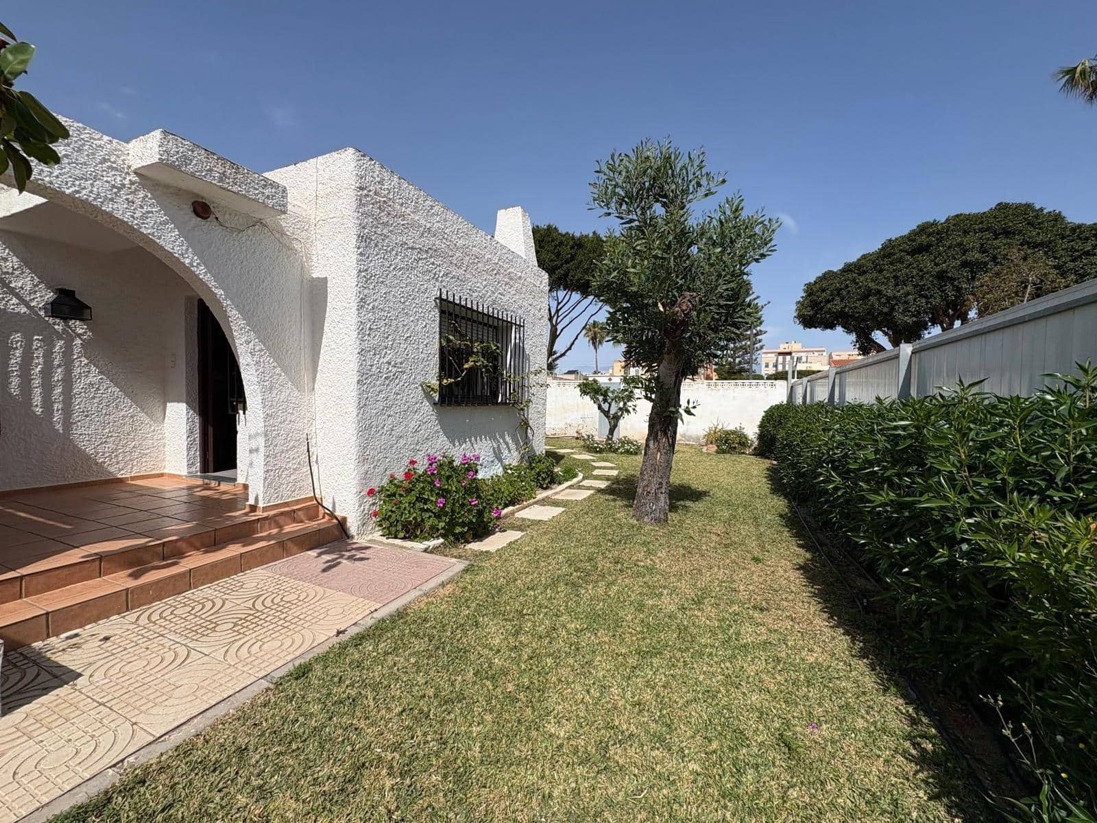 7 camera da letto Villa in vendita in Roquetas de Mar con piscina garage - 500.000 € (Rif: 9755826)
