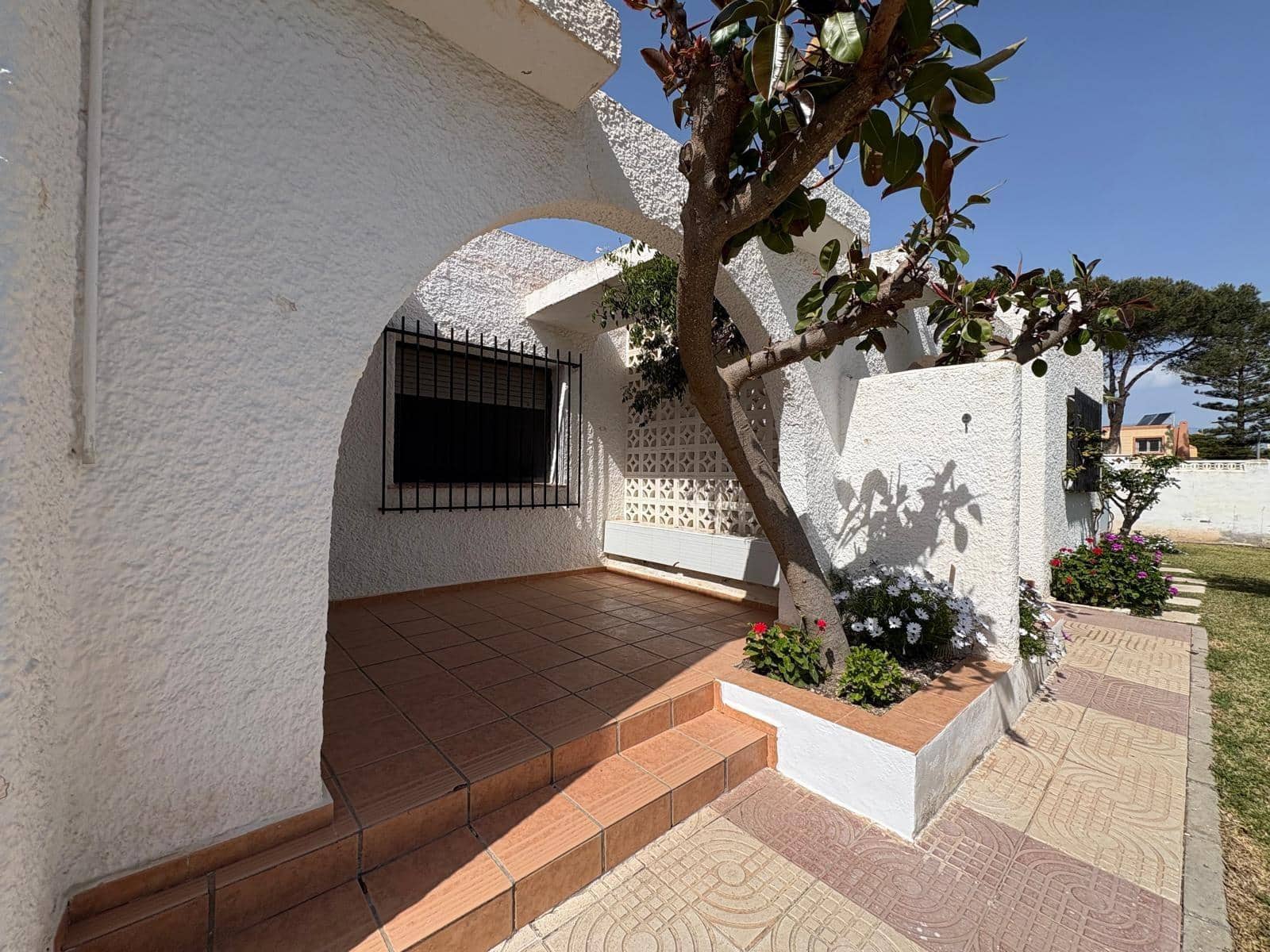 7 camera da letto Villa in vendita in Roquetas de Mar con piscina garage - 500.000 € (Rif: 9755826)