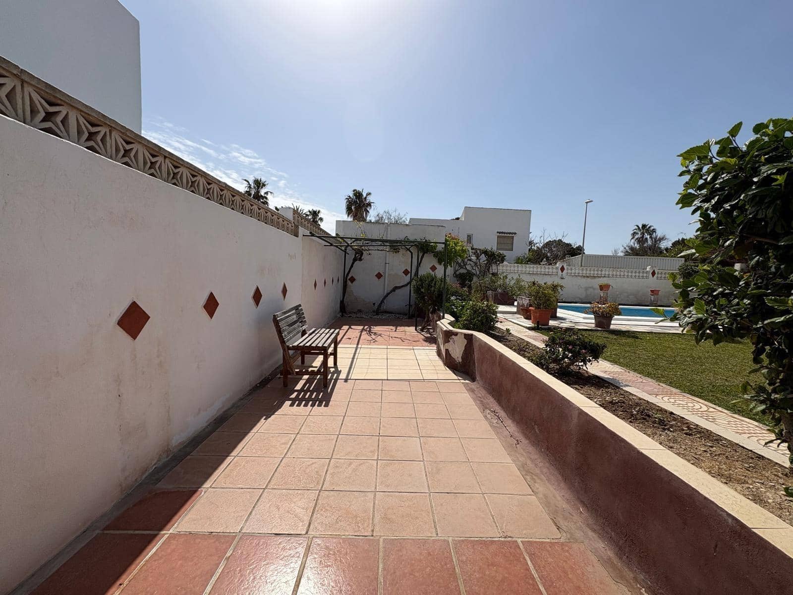 7 camera da letto Villa in vendita in Roquetas de Mar con piscina garage - 500.000 € (Rif: 9755826)