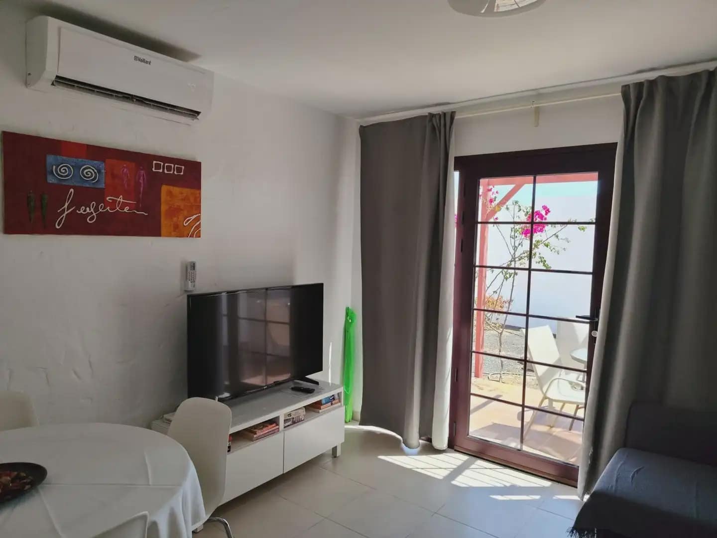 1 bedroom Flat for sale in Antigua with pool - € 180,000 (Ref: 10147416)