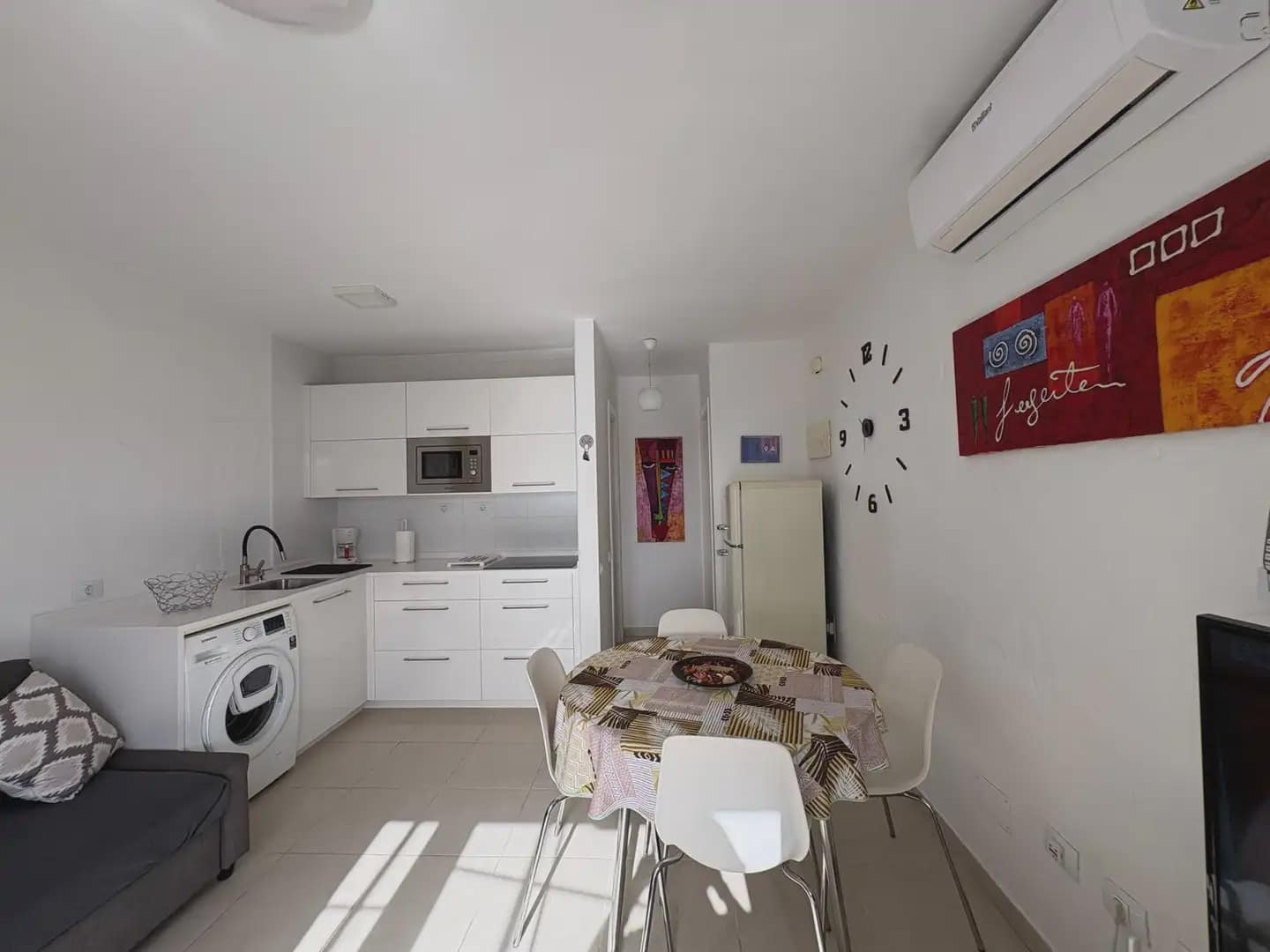 1 bedroom Flat for sale in Antigua with pool - € 180,000 (Ref: 10147416)