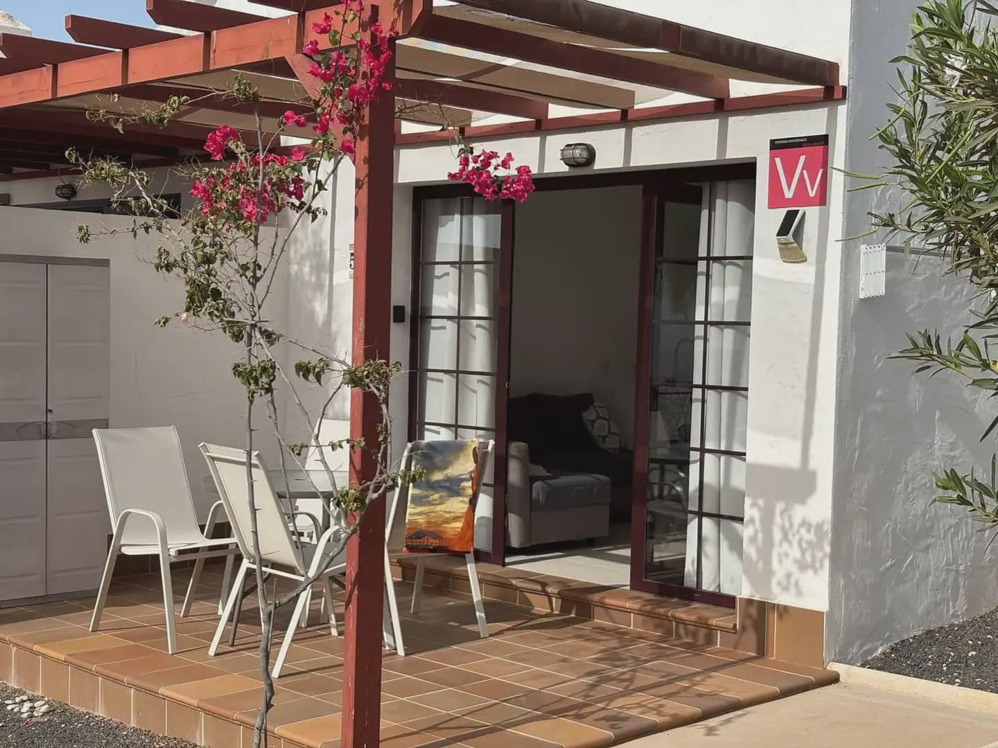 1 bedroom Flat for sale in Antigua with pool - € 180,000 (Ref: 10147416)