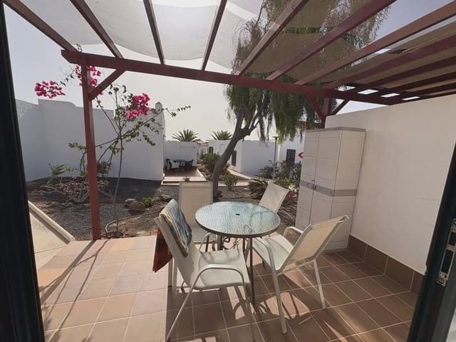 1 bedroom Flat for sale in Antigua with pool - € 180,000 (Ref: 10147416)