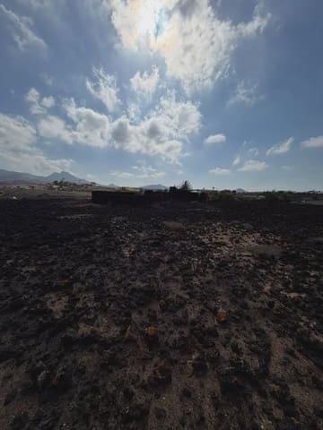 Ubebygd land til salgs i Tuineje - € 120 000 (Ref: 10165397)