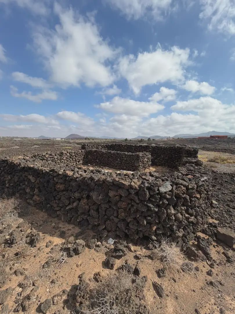 Ubebygd land til salgs i Tuineje - € 120 000 (Ref: 10165397)