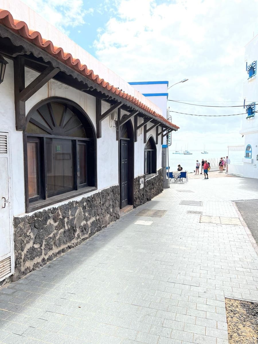 Kommersiell til salgs i Corralejo - € 900 000 (Ref: 6771605)