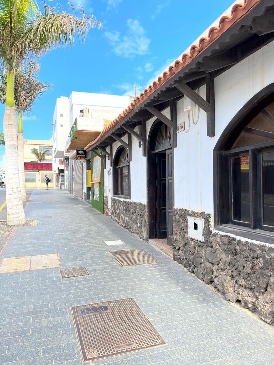 Kommersiell til salgs i Corralejo - € 900 000 (Ref: 6771605)