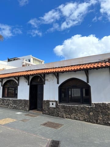 Kommersiell til salgs i Corralejo, La Oliva - € 900 000 (Ref: 6771605)