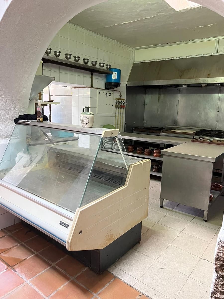 Kommersiell til salgs i Corralejo - € 900 000 (Ref: 6771605)