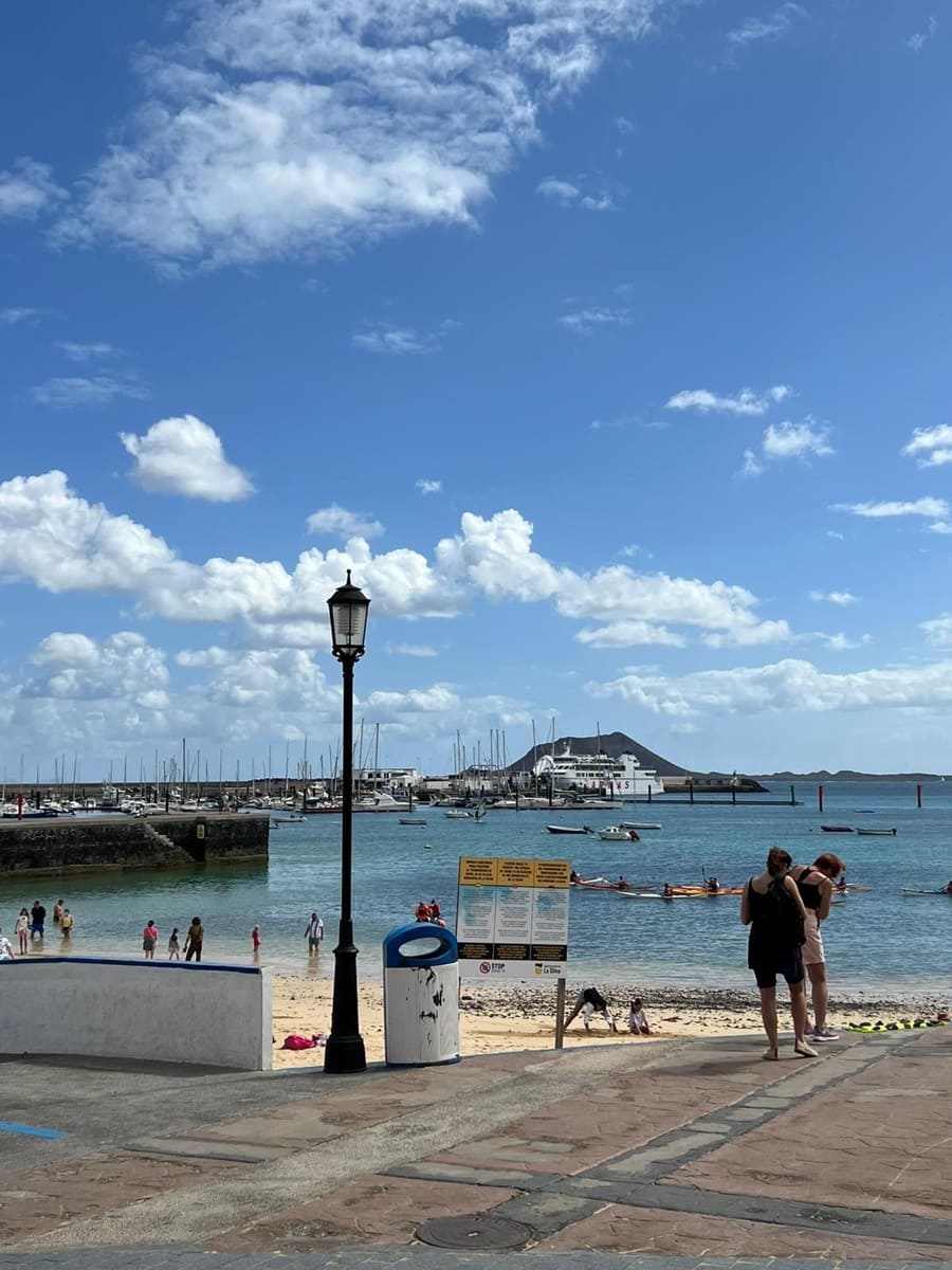 Kommersiell til salgs i Corralejo - € 900 000 (Ref: 6771605)