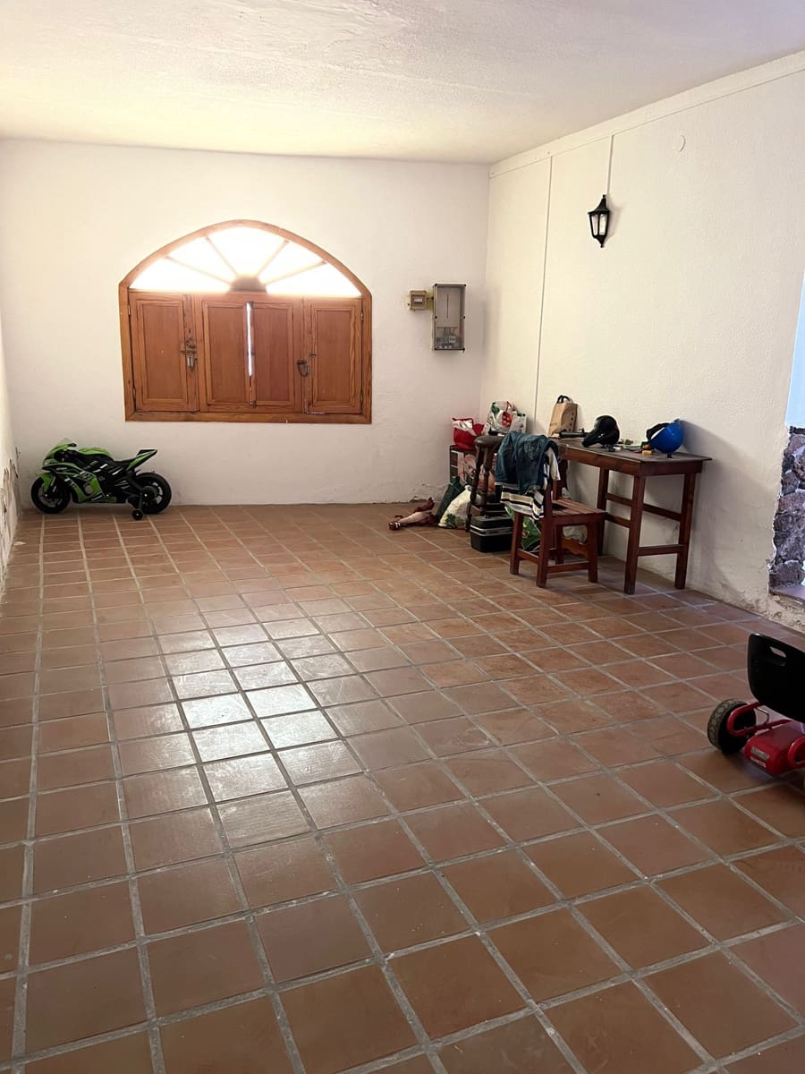 Kommersiell til salgs i Corralejo - € 900 000 (Ref: 6771605)