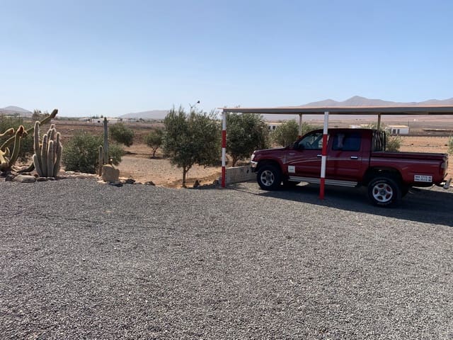 3 bedroom Finca/Country House for sale in Puerto del Rosario with garage - € 595,000 (Ref: 7581961)