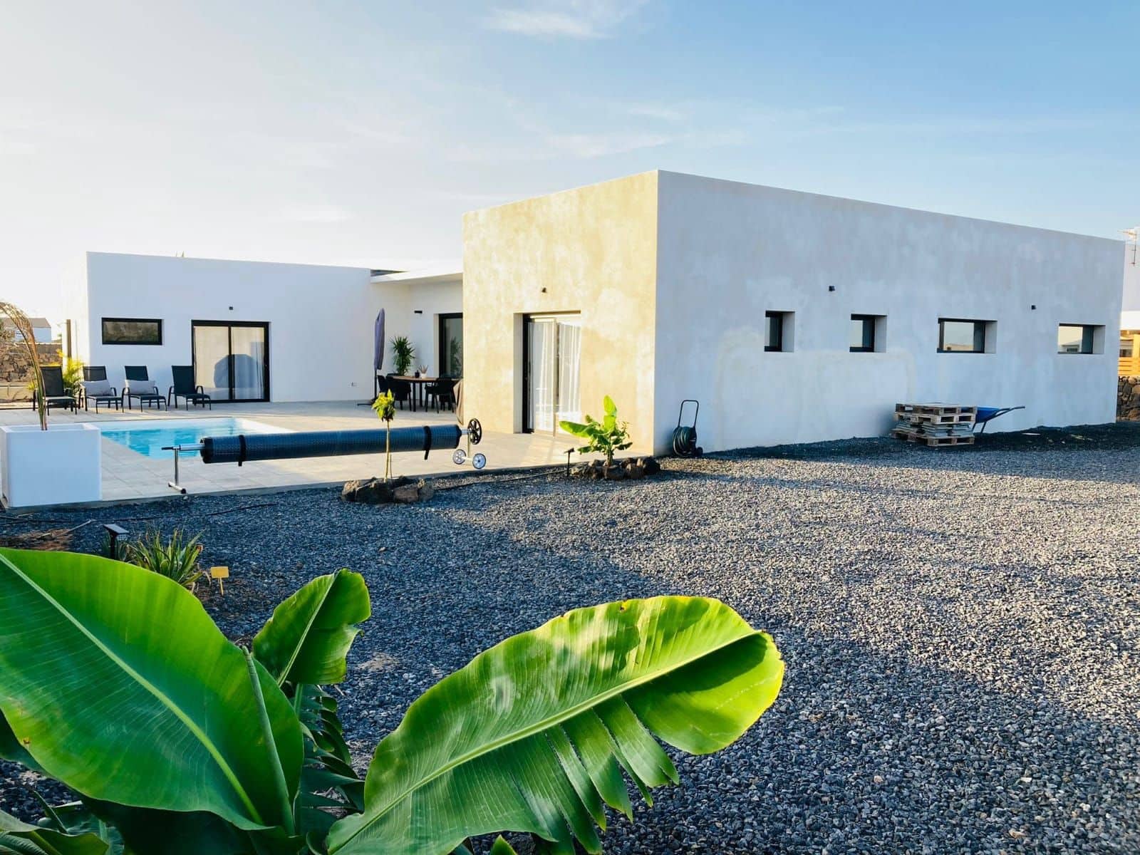 3 quarto Moradia para venda em La Oliva com piscina - 850 000 € (Ref: 8338116)