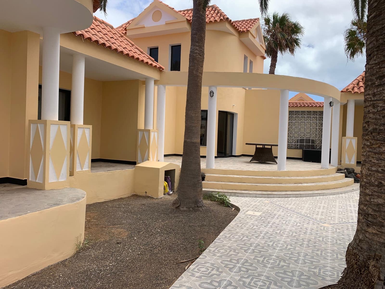 5 soveværelse Villa til salg i Corralejo med swimmingpool garage - € 1.780.000 (Ref: 8370328)