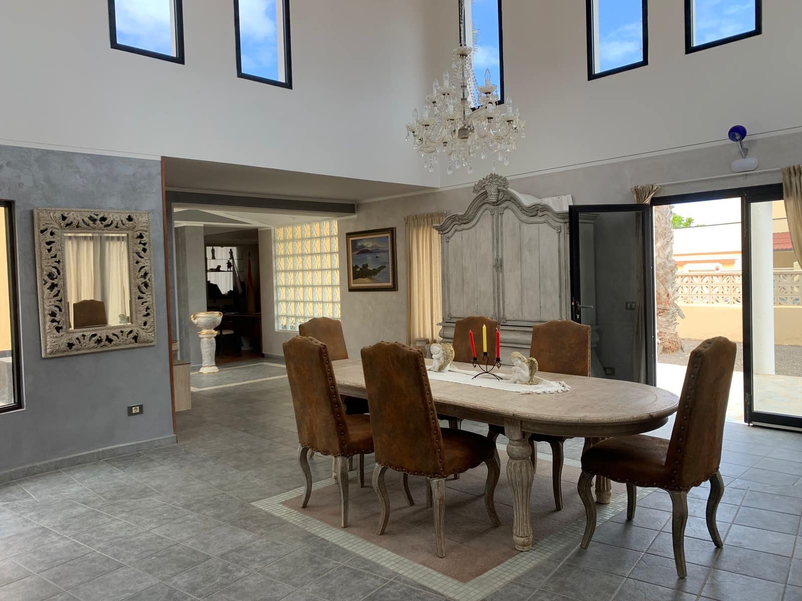 5 soveværelse Villa til salg i Corralejo med swimmingpool garage - € 1.780.000 (Ref: 8370328)