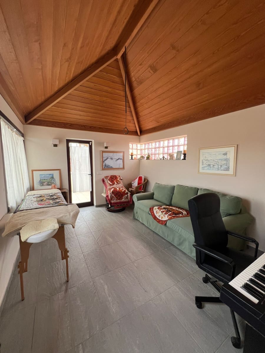 7 soveværelse Villa til salg i Puerto del Rosario med swimmingpool garage - € 850.000 (Ref: 8654167)