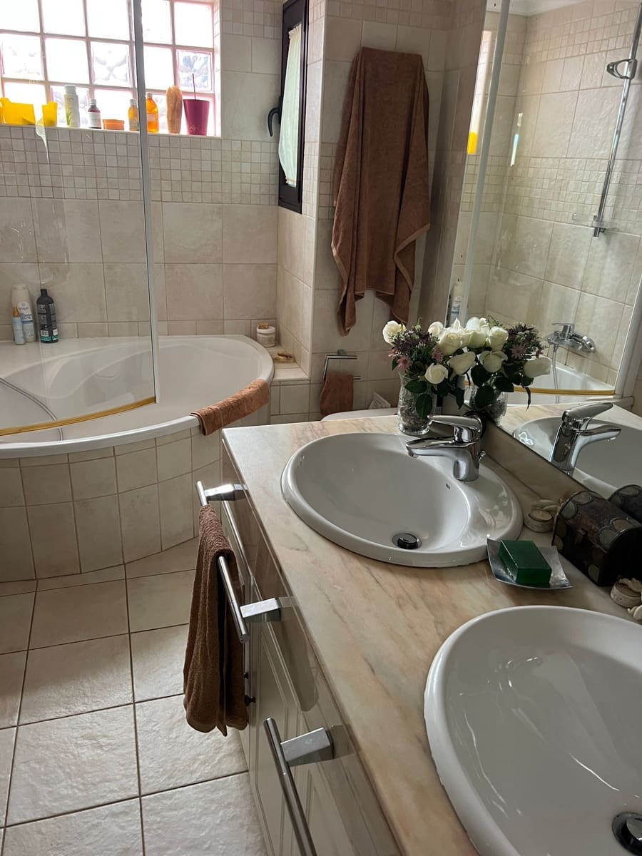 7 soveværelse Villa til salg i Puerto del Rosario med swimmingpool garage - € 850.000 (Ref: 8654167)