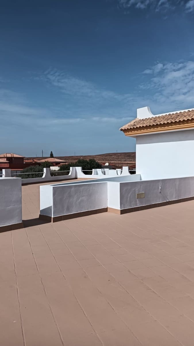 4 bedroom Villa for sale in Triquivijate with garage - € 590,000 (Ref: 8656546)