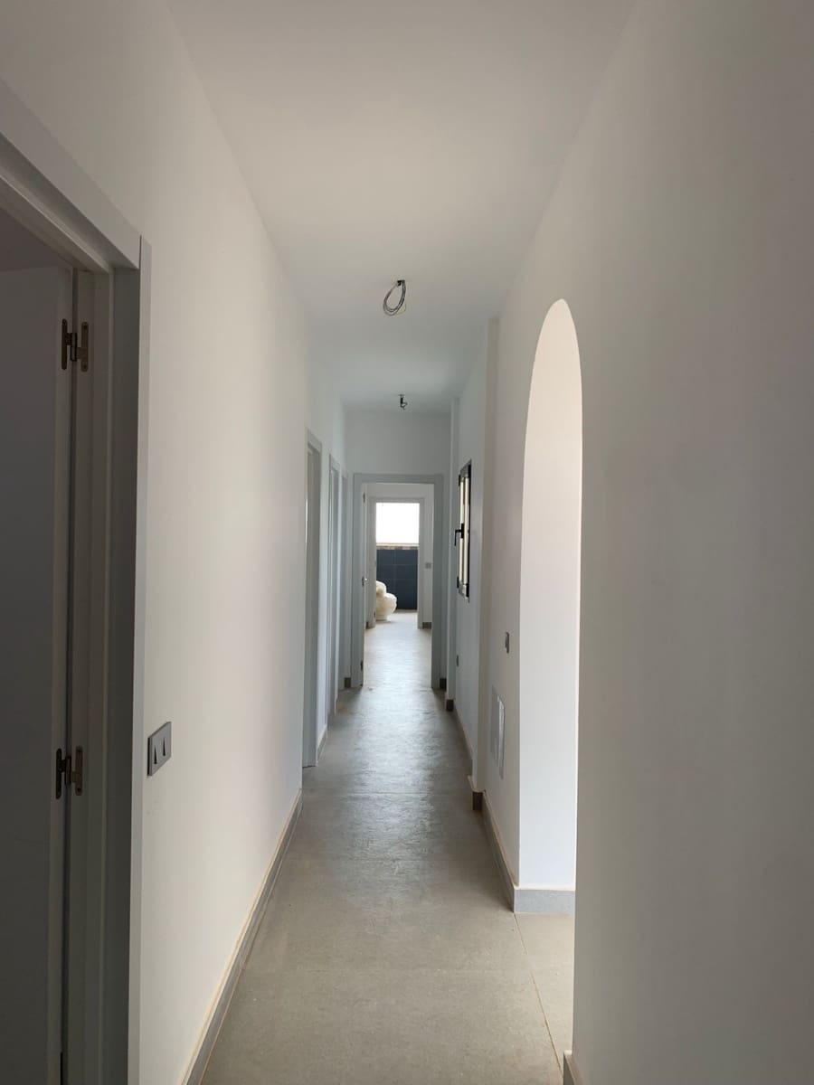 4 bedroom Villa for sale in Triquivijate with garage - € 590,000 (Ref: 8656546)