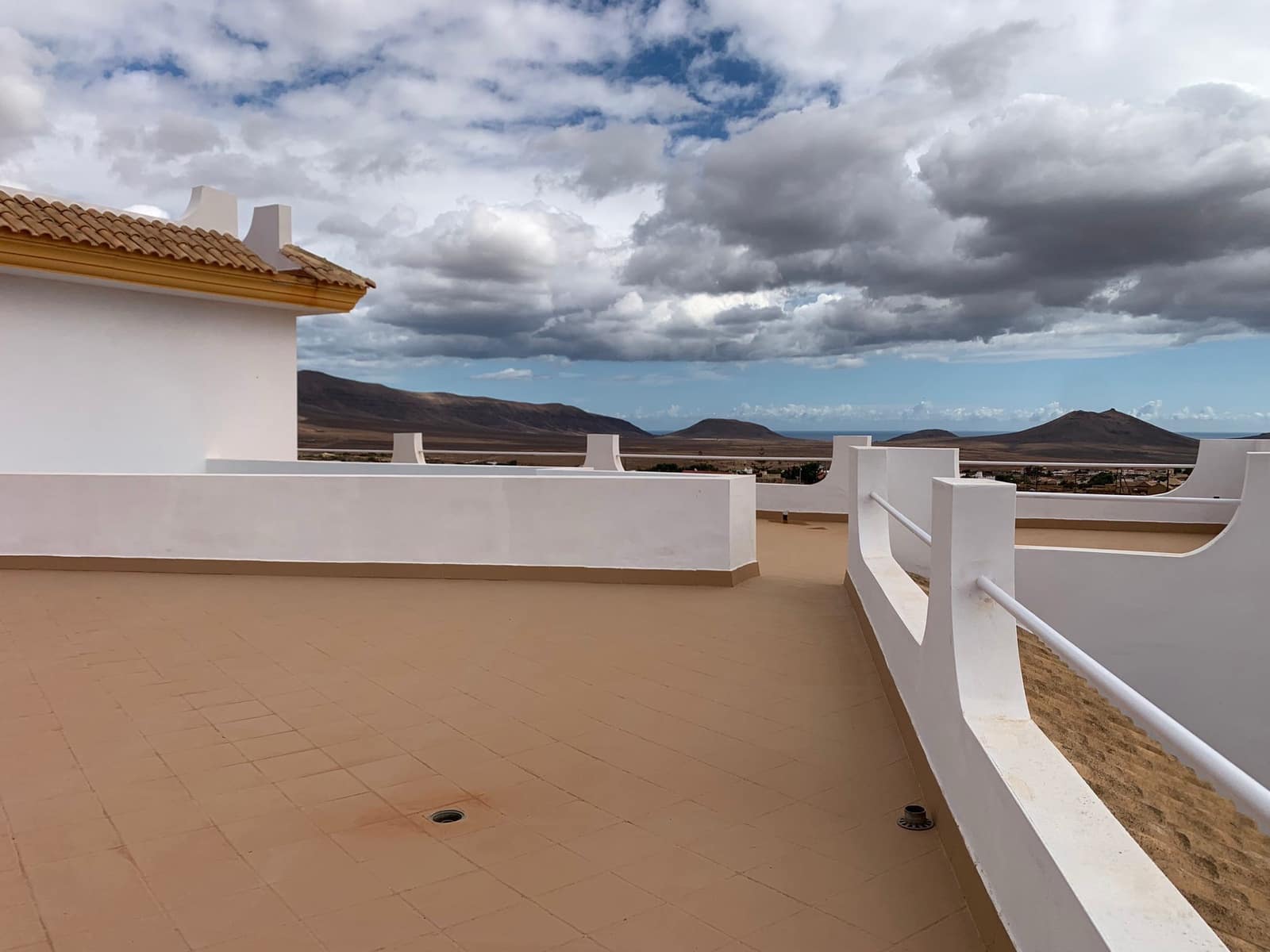 4 bedroom Villa for sale in Triquivijate with garage - € 590,000 (Ref: 8656546)