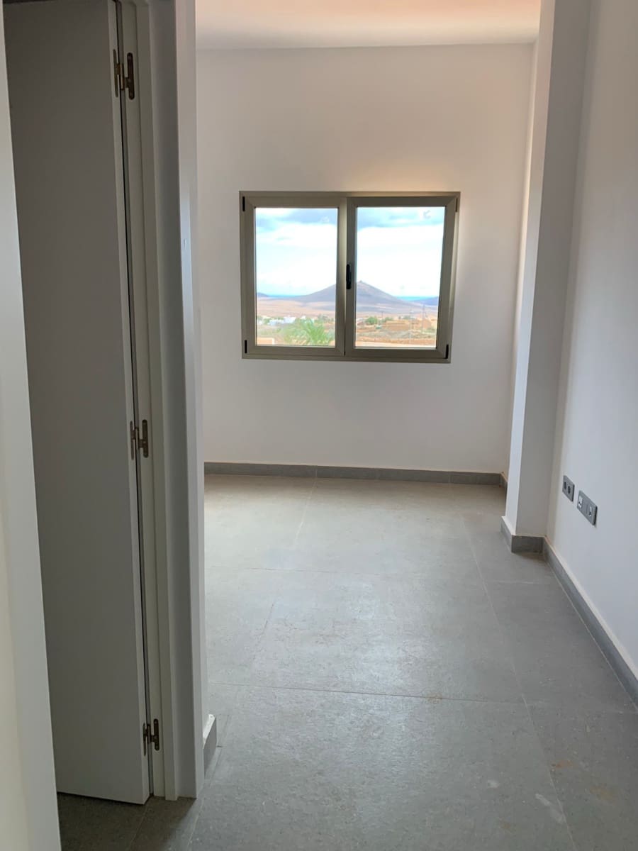 4 bedroom Villa for sale in Triquivijate with garage - € 590,000 (Ref: 8656546)