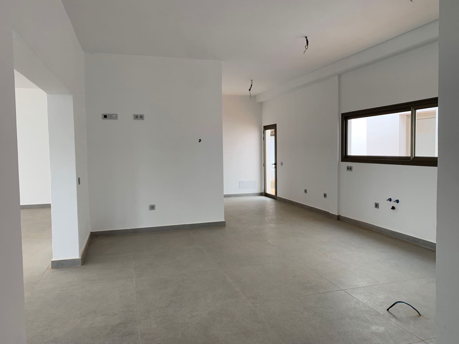 4 bedroom Villa for sale in Triquivijate with garage - € 590,000 (Ref: 8656546)