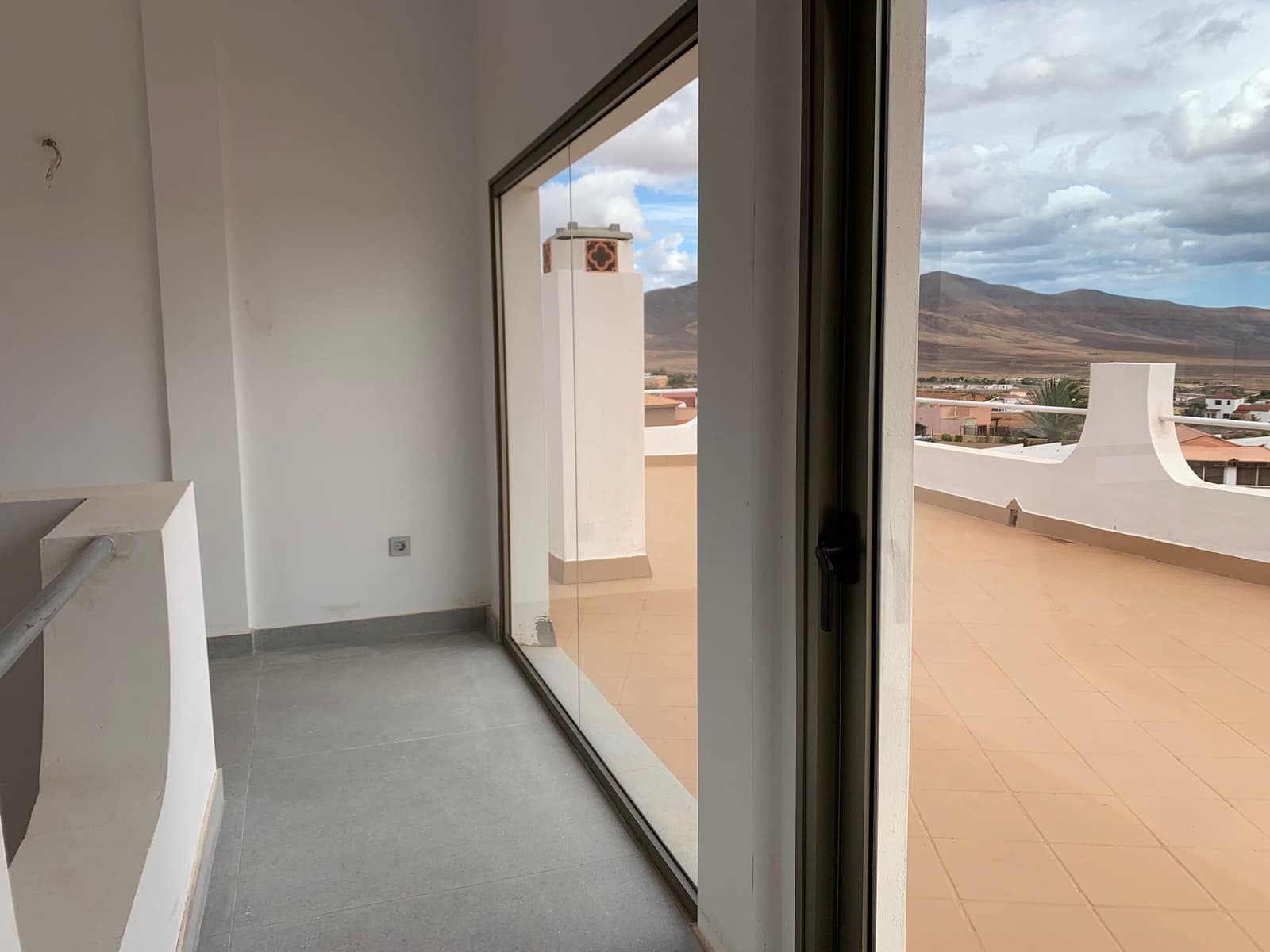 4 bedroom Villa for sale in Triquivijate with garage - € 590,000 (Ref: 8656546)