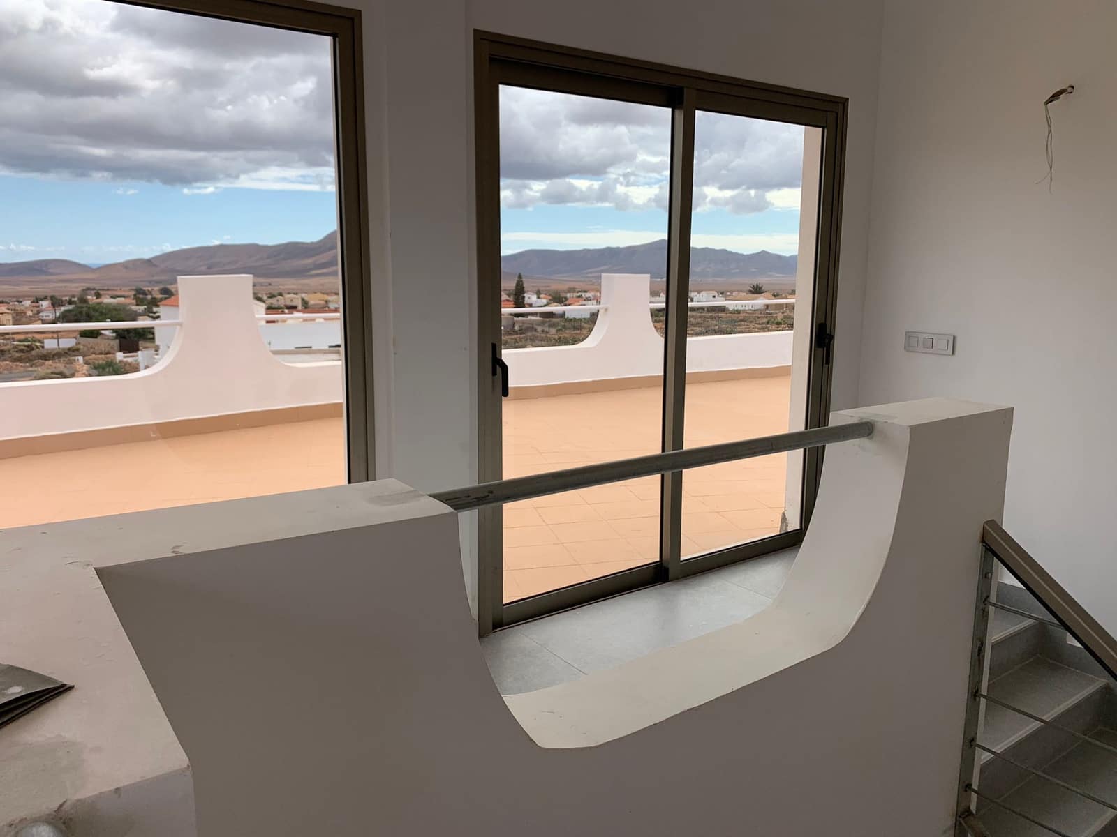 4 bedroom Villa for sale in Triquivijate with garage - € 590,000 (Ref: 8656546)