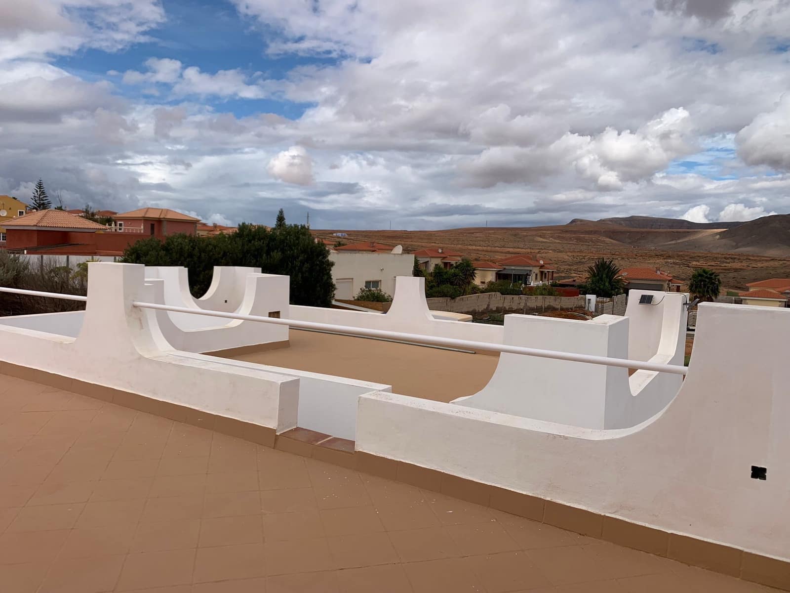 4 bedroom Villa for sale in Triquivijate with garage - € 590,000 (Ref: 8656546)